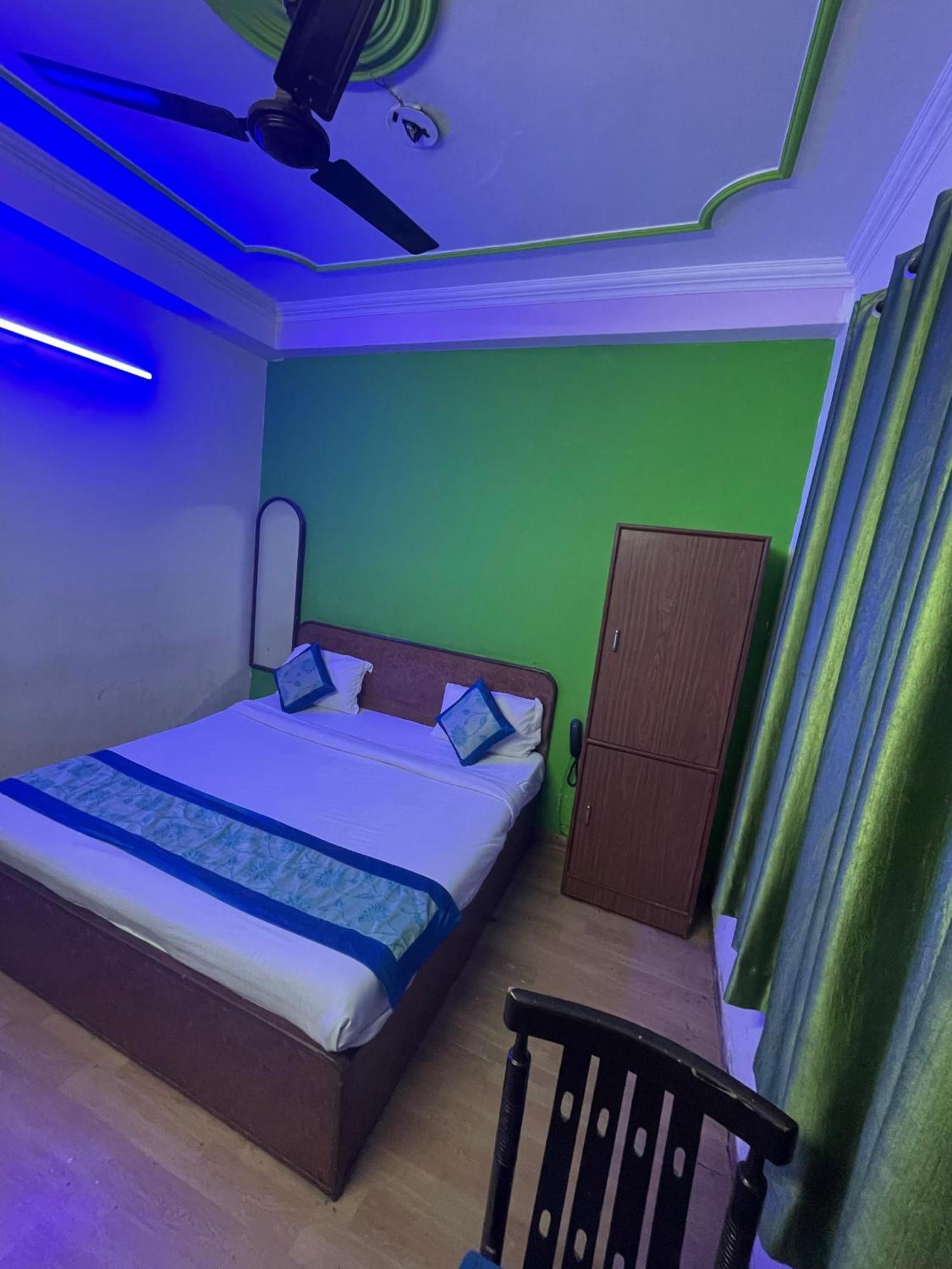 S R Plaza At Delhi Airport Hotel New Delhi Luaran gambar