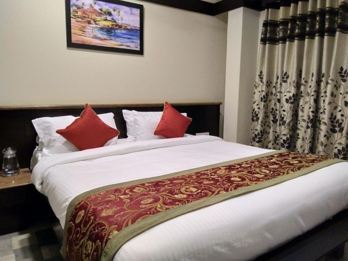 S R Plaza At Delhi Airport Hotel New Delhi Luaran gambar