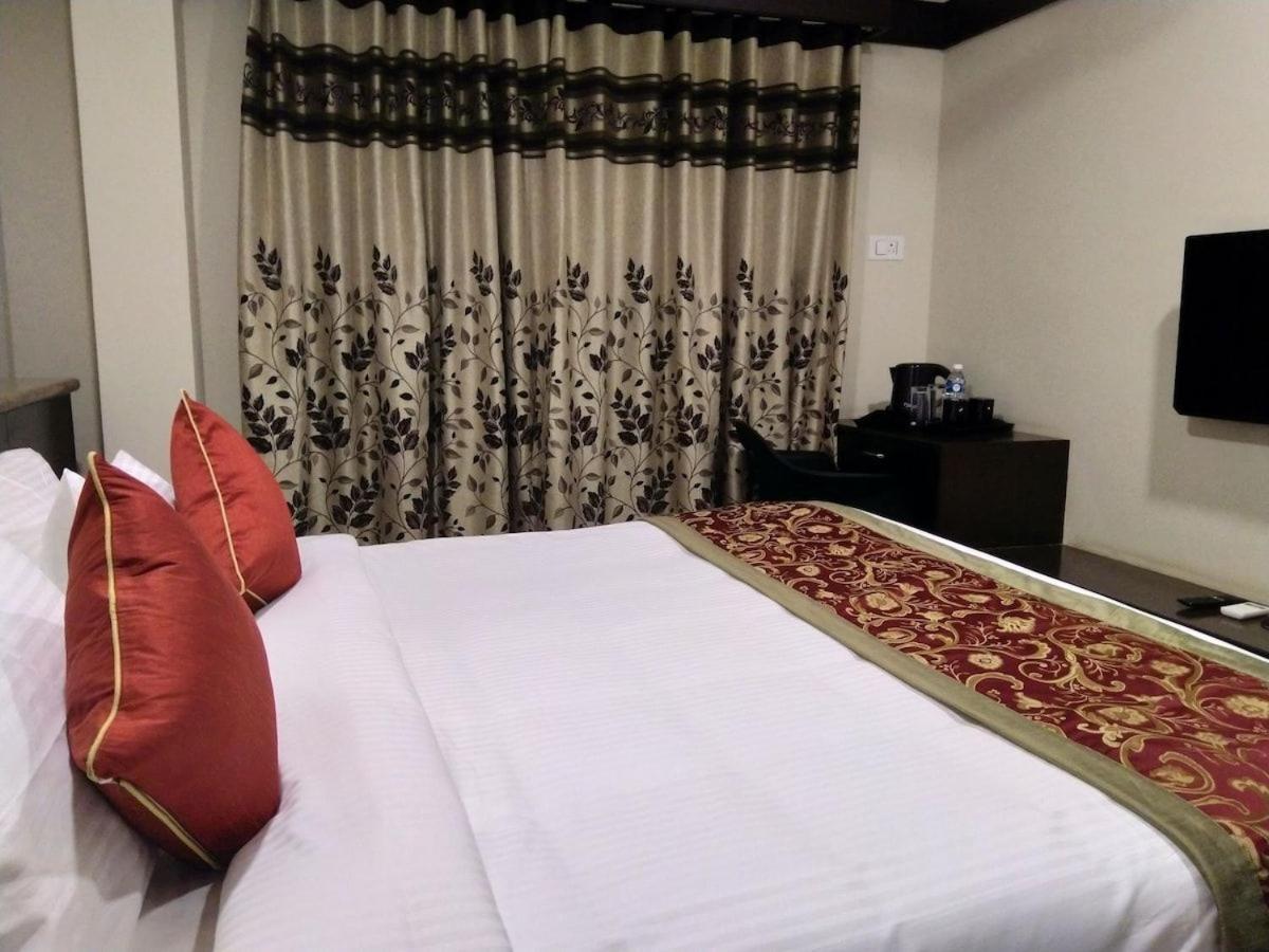 S R Plaza At Delhi Airport Hotel New Delhi Luaran gambar