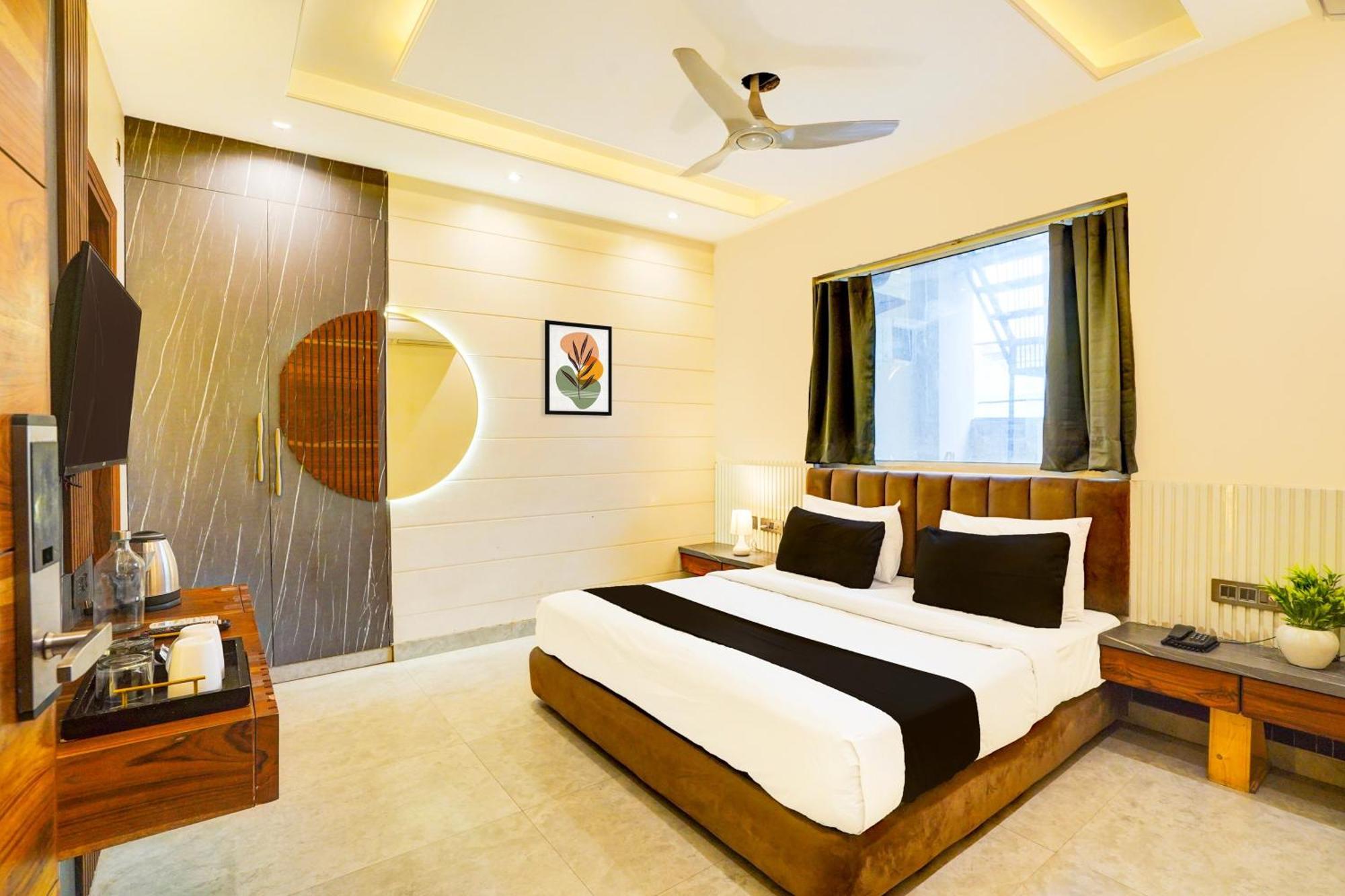 S R Plaza At Delhi Airport Hotel New Delhi Luaran gambar