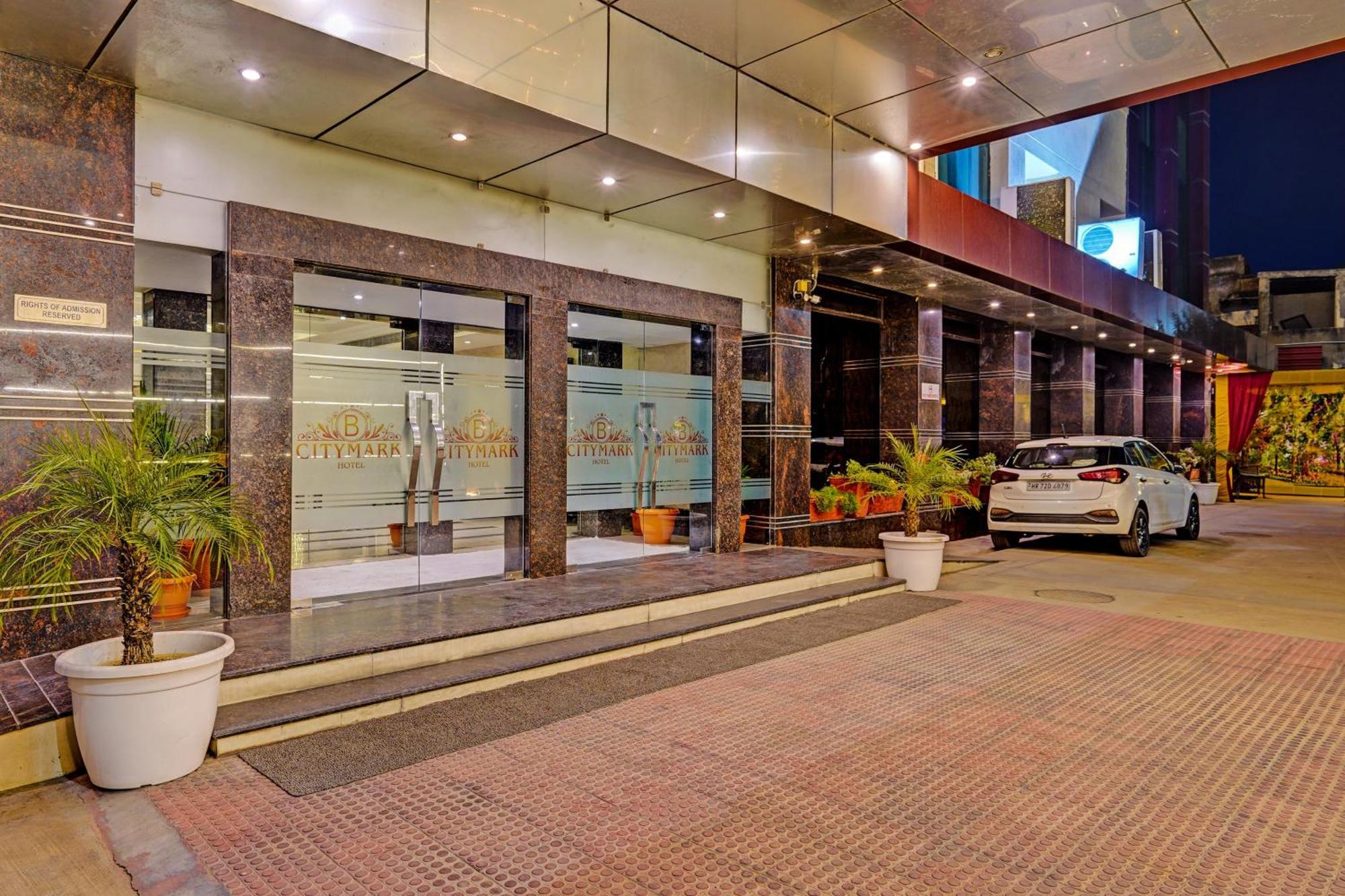 S R Plaza At Delhi Airport Hotel New Delhi Luaran gambar